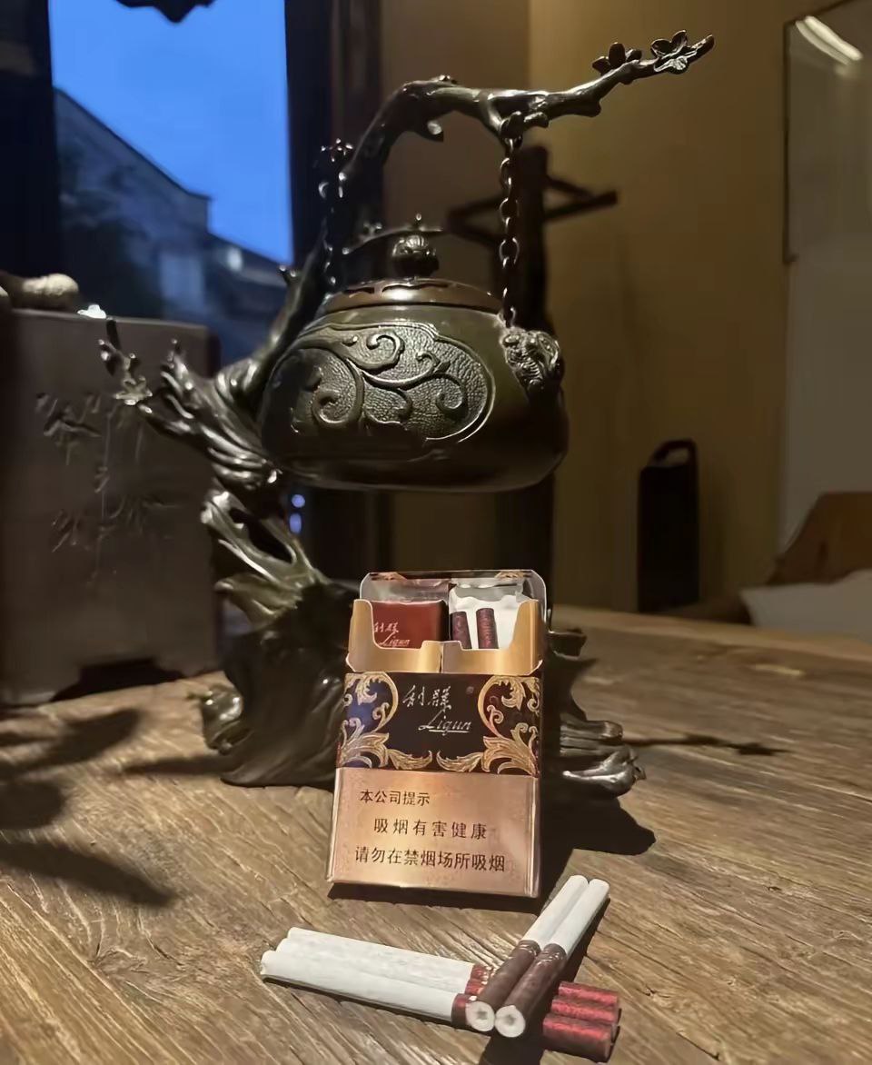 关税中支休闲利群